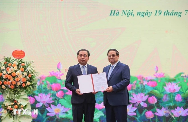Thủ tướng Chính phủ trao quyết định giao quyền Bộ trưởng Bộ Nông nghiệp và Môi trường