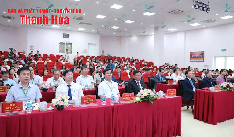 Ký kết Biên bản ghi nhớ hợp tác giữa Bệnh viện Ung bướu tỉnh Thanh Hóa và Tập đoàn Y tế Parkway, Singapore