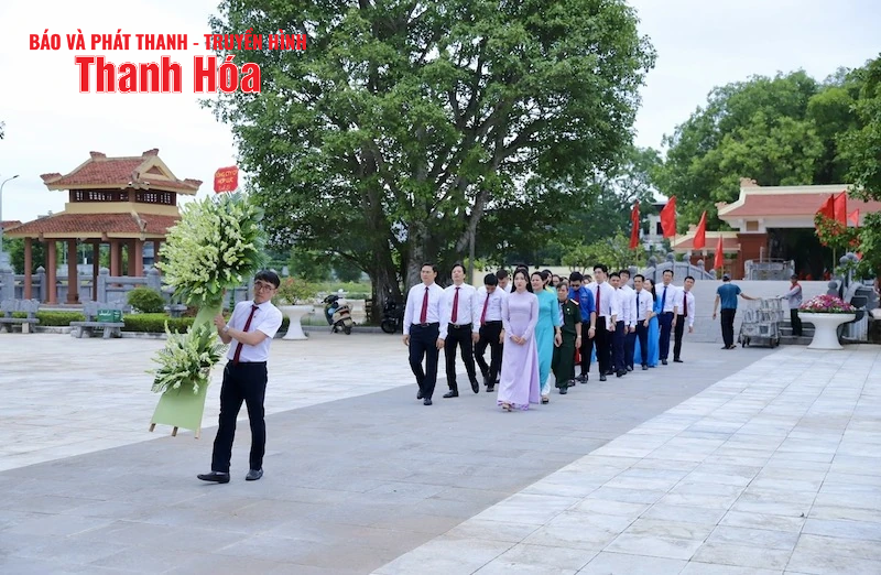 Tổng Công ty cổ phần Hợp vao m88 dâng hương tri ân các anh hùng liệt sĩ dịp 27/7
