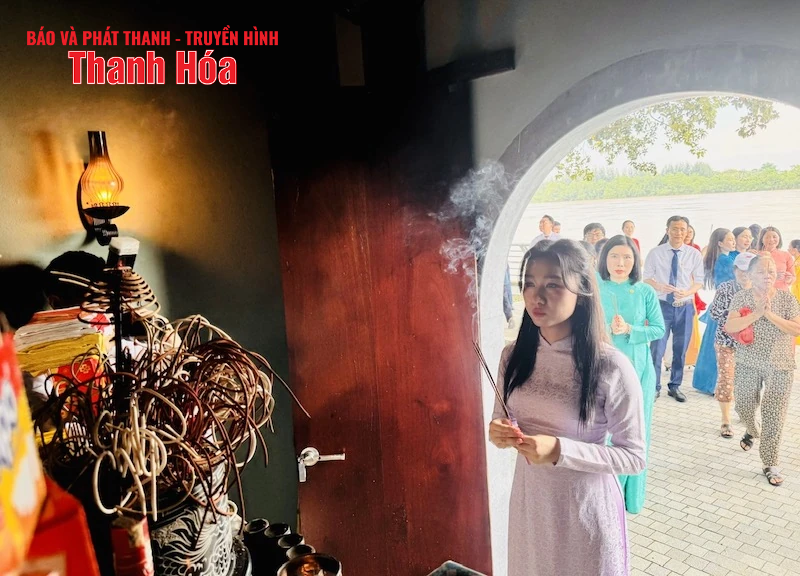 Tổng Công ty cổ phần Hợp vao m88 dâng hương tri ân các anh hùng liệt sĩ dịp 27/7