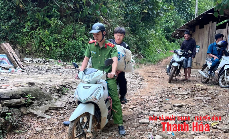 Công an link m88 gấp rút di dời người dân đến nơi an toàn