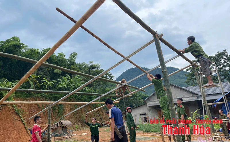 Công an link m88 gấp rút di dời người dân đến nơi an toàn