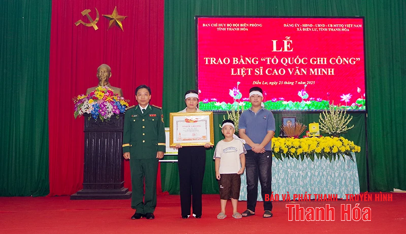 Trao bằng “Tổ quốc ghi công” cho liệt sĩ Cao Văn Minh