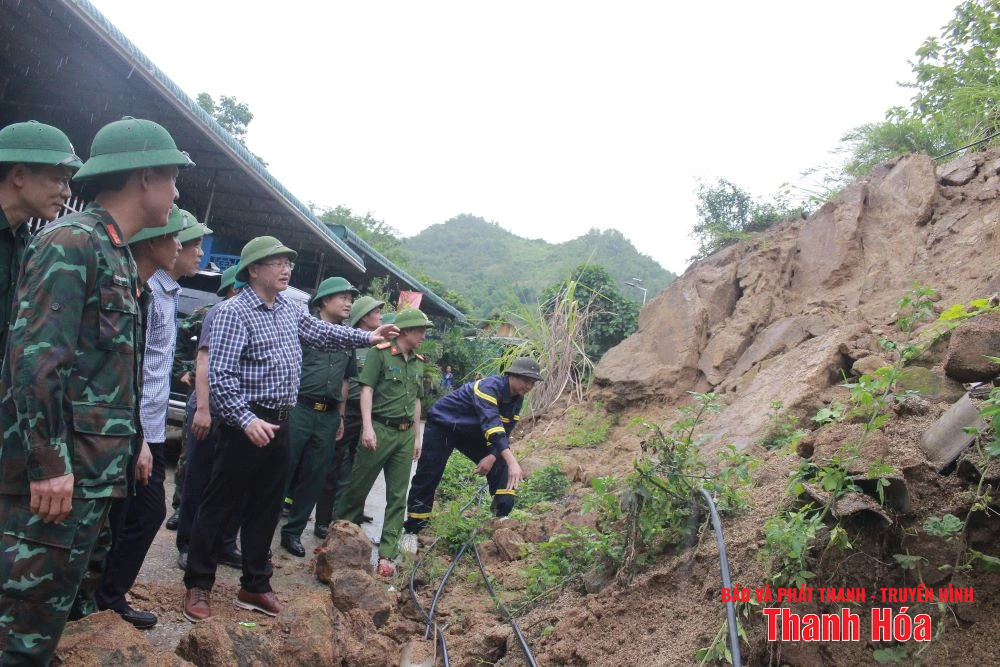 Phó Chủ tịch UBND m88 trang chủ Mai Xuân Liêm họp với 24 xã miền núi về công tác ứng phó bão số 3