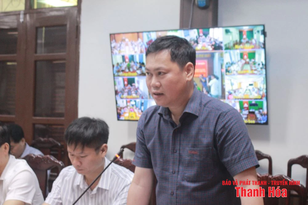 Phó Chủ tịch UBND m88 trang chủ Mai Xuân Liêm họp với 24 xã miền núi về công tác ứng phó bão số 3
