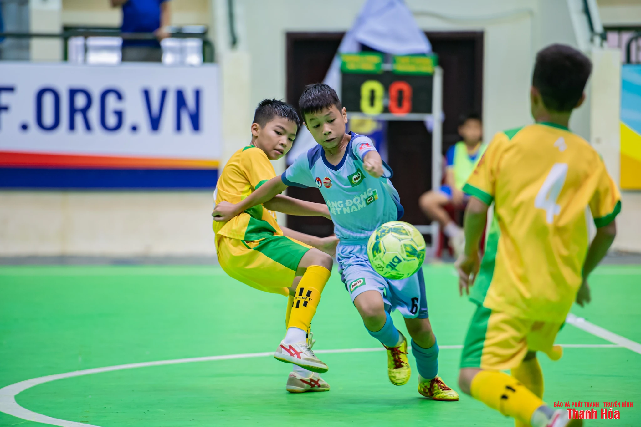 U11 Việt Hùng Thanh Hóa giành vé vào tứ kết sau chiến thắng thuyết phục trước Hà Tĩnh