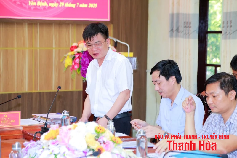 Cho ý kiến về công tác chuẩn bị Đại hội Đảng bộ các xã mới