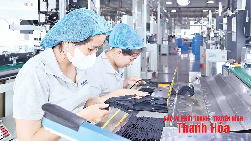 Sản xuất công nghiệp nỗ lực duy trì đà tăng trưởng tích cực