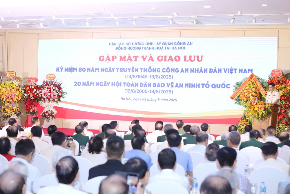 Bí thư Tỉnh ủy Nguyễn Doãn Anh gặp mặt các tướng lĩnh, sĩ quan công an đồng hương Thanh Hóa tại Hà Nội