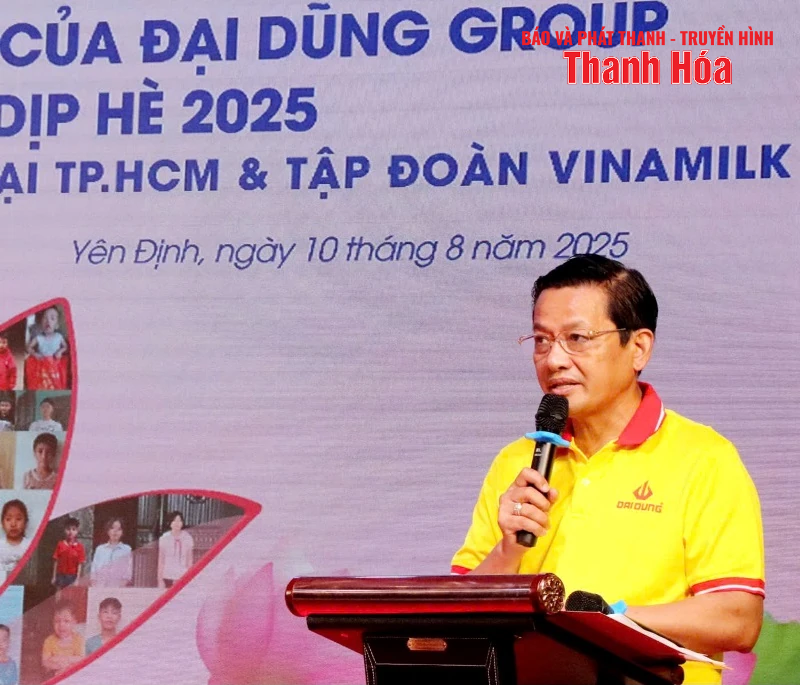 Chương trình Trái tim yêu thương trao quà cho 405 trẻ mồ côi khó khăn tại Thanh Hoá