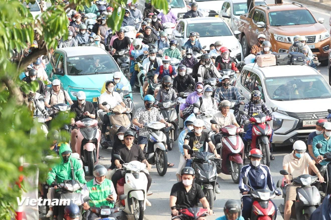 Phương tiện giao thông công cộng bố trí đầy đủ, người dân sẽ từ bỏ xe máy