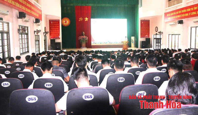 Khai giảng các lớp Trung cấp lý luận chính trị hệ tập trung khóa học 2025-2026