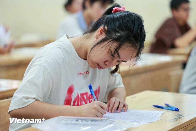 Bộ Giáo dục và Đào tạo lùi thời hạn công bố điểm chuẩn đại học 2 ngày