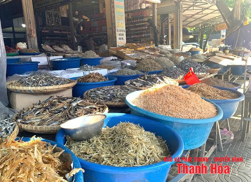 Thực phẩm khô “nhiều không” ở chợ truyền thống - liệu có an toàn?