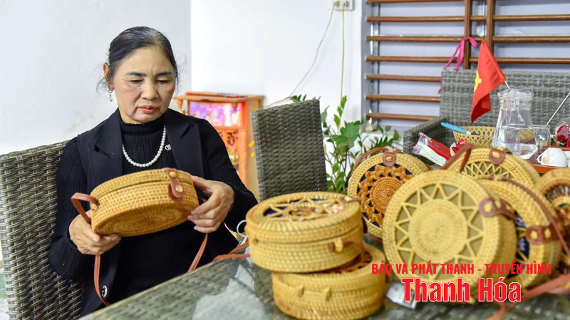 Người “thổi hồn” cho cây song