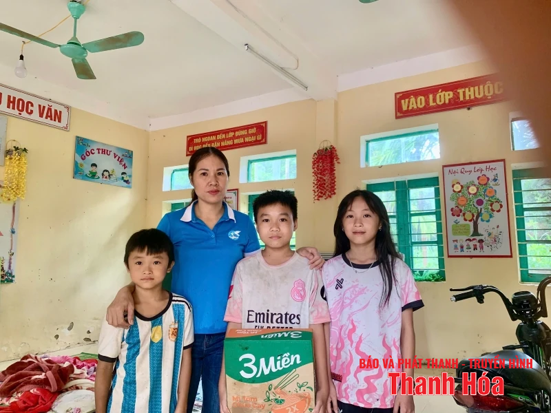 Xã Bá Thước vận động di dời 128 nhân khẩu đến nơi tránh trú bão