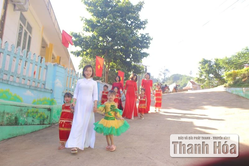 Tiếng trống khai trường giữa tâm lũ Yên Nhân