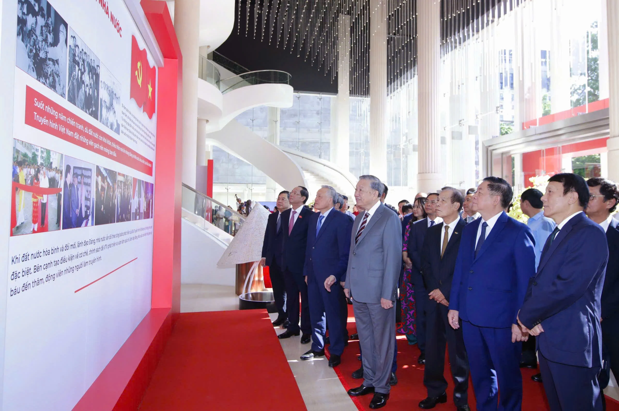 Tổng Bí thư Tô Lâm trao Huân chương Lao động hạng Nhất cho Đài Truyền hình Việt Nam