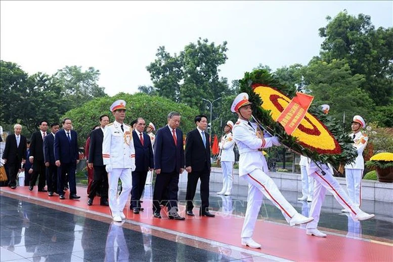 80 năm Quốc khánh: Lãnh đạo Đảng, Nhà nước vào Lăng viếng Chủ tịch Hồ Chí Minh