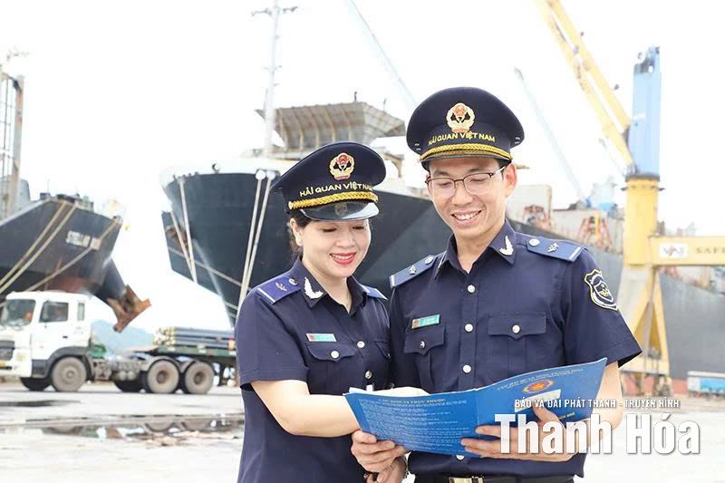 Nhân kỷ niệm 80 năm Ngày truyền thống Hải quan Việt Nam (10/9/1945 - 10/9/2025): Xây dựng hải quan số, hải quan thông minh, hiện đại, minh bạch, hiệu quả