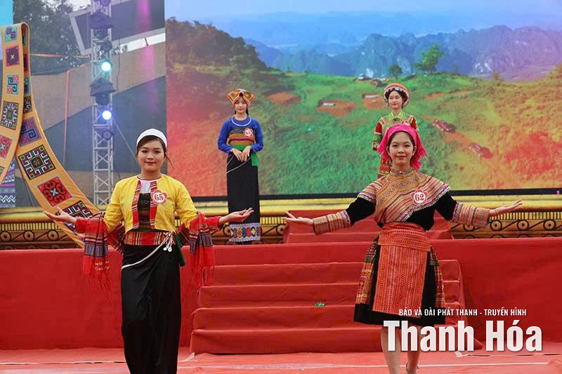 Bảo tồn trang phục truyền thống các dân tộc