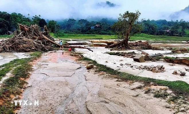 Siêu bão RAGASA di chuyển vào Biển Đông, cảnh báo rủi ro thiên tai cấp 4