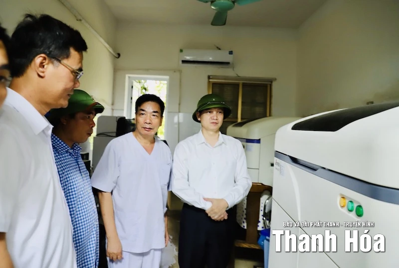 Kiểm tra công tác khắc phục hậu quả do mưa lũ tại một số cơ sở y tế