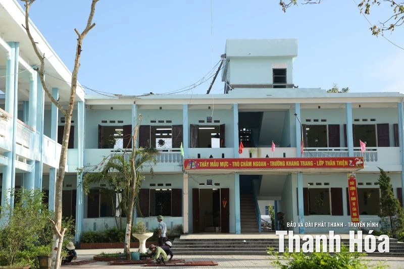 Hơn 800 học sinh xã Hoằng Phú trở lại trường