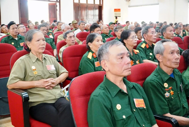 Phát huy truyền thống “Bộ đội Cụ Hồ”, xây dựng Vạn Lộc trở thành xã nông thôn mới nâng cao