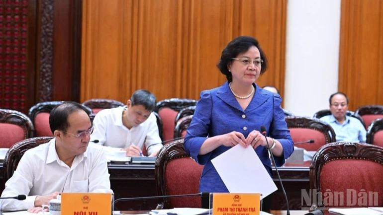 Thúc đẩy sắp xếp các đơn vị sự nghiệp công lập, bảo đảm phục vụ tốt Nhân dân