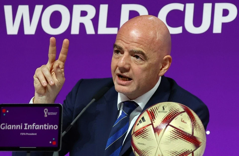 Thắng Nepal, ĐT Việt Nam vẫn xếp sau Malaysia; FIFA xem xét không tổ chức World Cup vào mùa hè