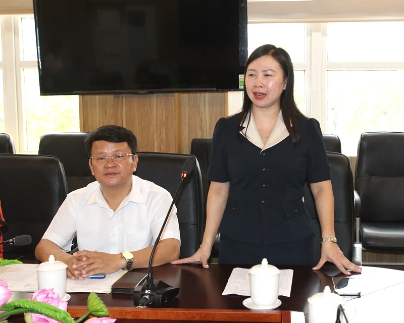 Ủy ban MTTQ tỉnh Thanh Hóa tiếp nhận ủng hộ đồng bào vùng lũ