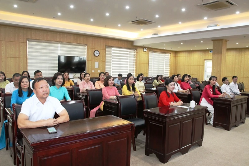 Cơ quan Ủy ban MTTQ tỉnh tổ chức tọa đàm kỷ niệm Ngày phụ nữ Việt Nam 20/10