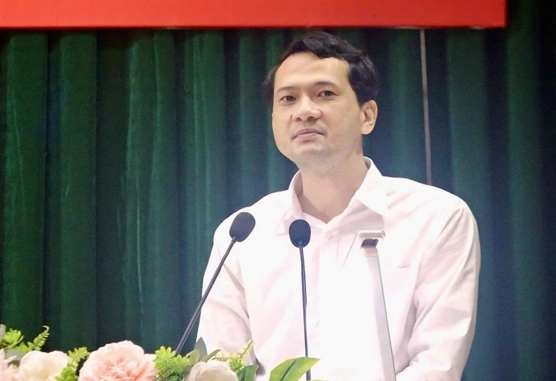 Xã Vĩnh Lộc trao Huy hiệu Đảng đợt 2/9 cho 77 đảng viên