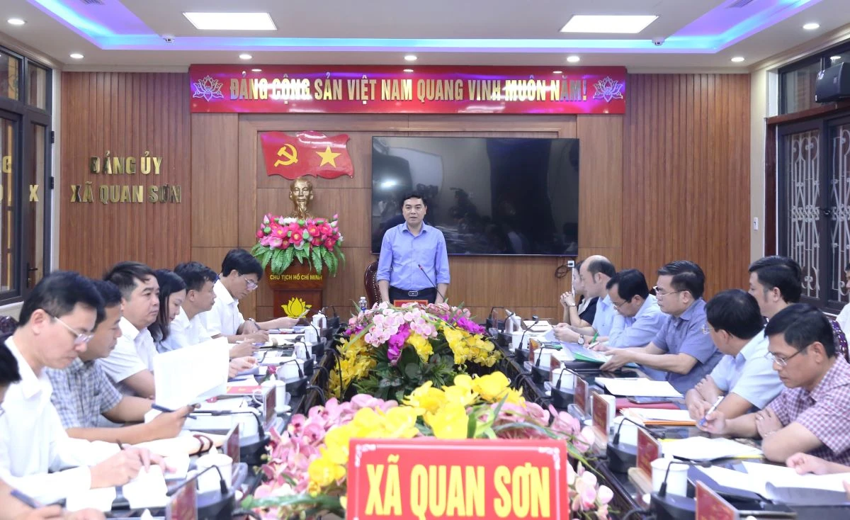 Chủ tịch UBND tỉnh Nguyễn Hoài Anh làm việc với các xã thuộc vùng huyện Quan Sơn cũ