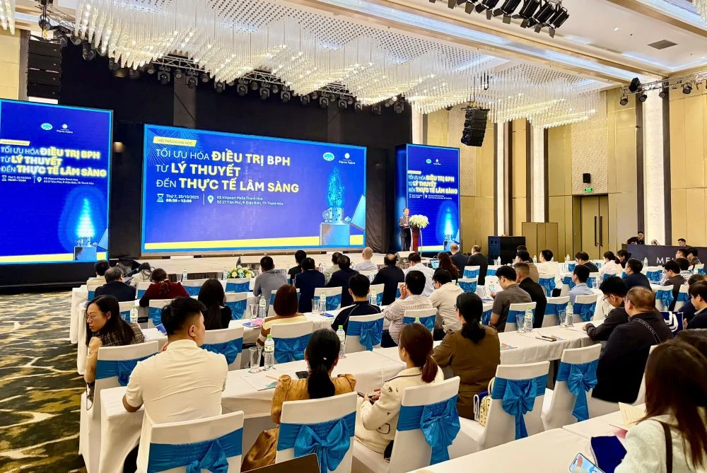 Bệnh viện Đa khoa tỉnh tổ chức Hội thảo khoa học về tối ưu hóa điều trị tăng sinh lành tính tuyến tiền liệt 
