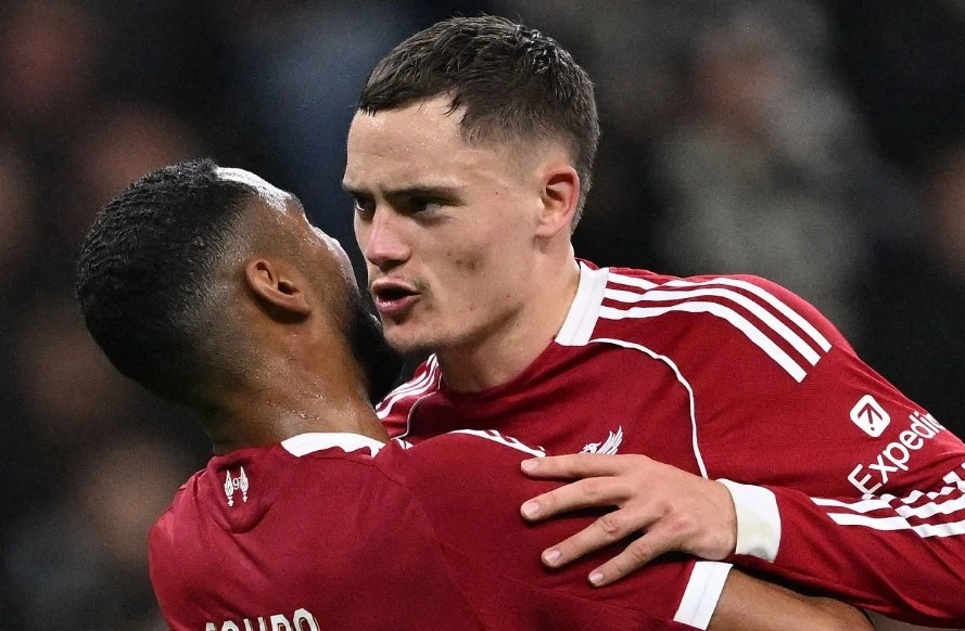 Các sao trẻ tỏa sáng rực rỡ ở Champions League; U22 Việt Nam “thử lửa” trước thềm SEA Games 33