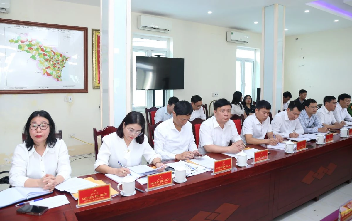 Phó Bí thư Thường trực Tỉnh ủy Nguyễn Hồng Phong thăm, làm việc tại phường Đông Tiến