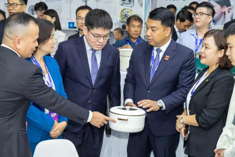Triển lãm Quốc tế Điện tử và Thiết bị thông minh thu hút hơn 260 doanh nghiệp