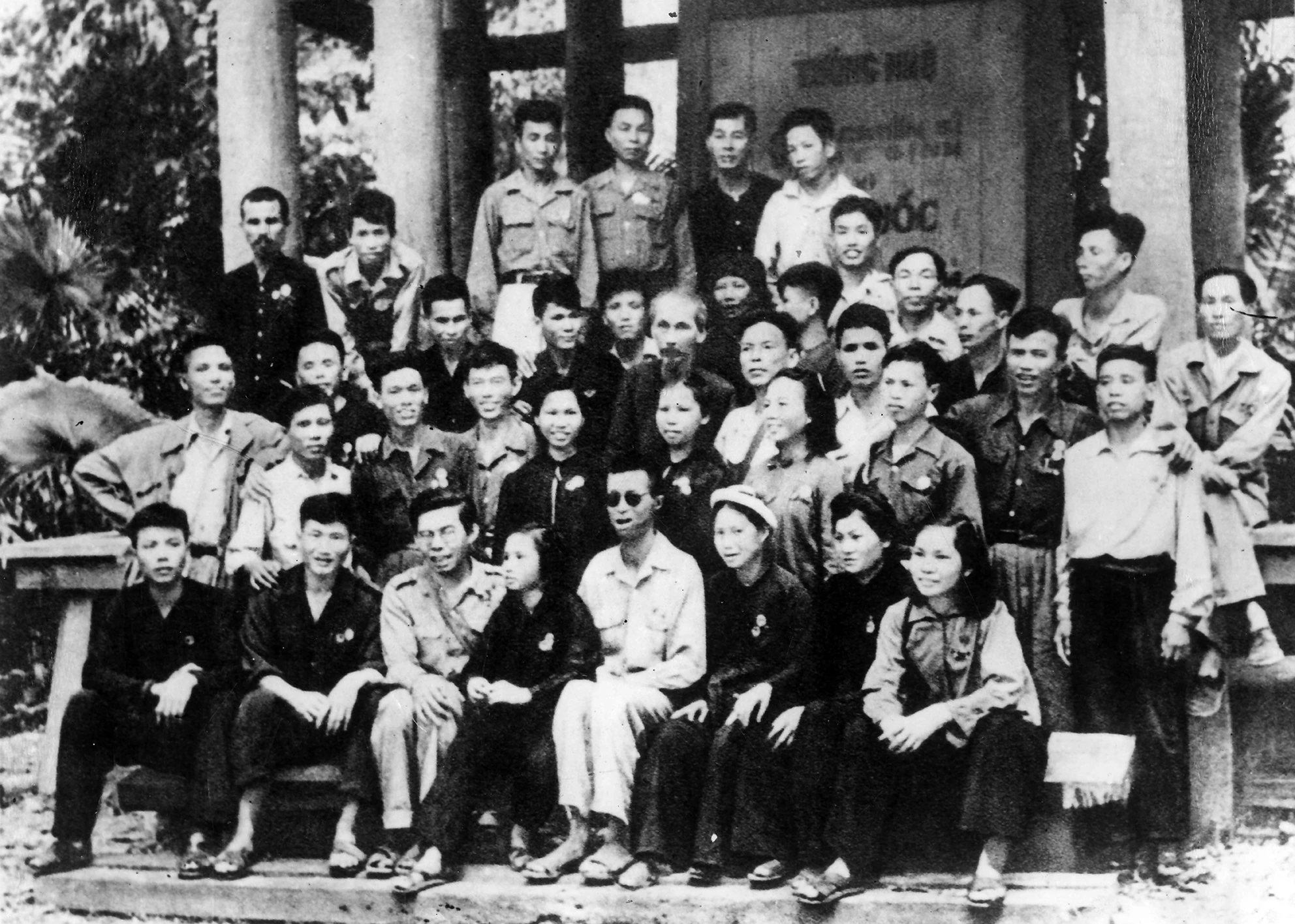 [E-Magazine] Thi đua yêu nước - Động lực to lớn để phát triển đất nước phồn vinh, hạnh phúc!