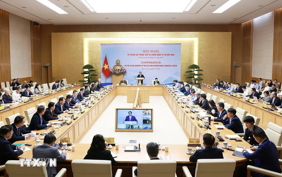 Thủ tướng chủ trì Hội nghị về thành lập Trung tâm tài chính quốc tế tại Việt Nam