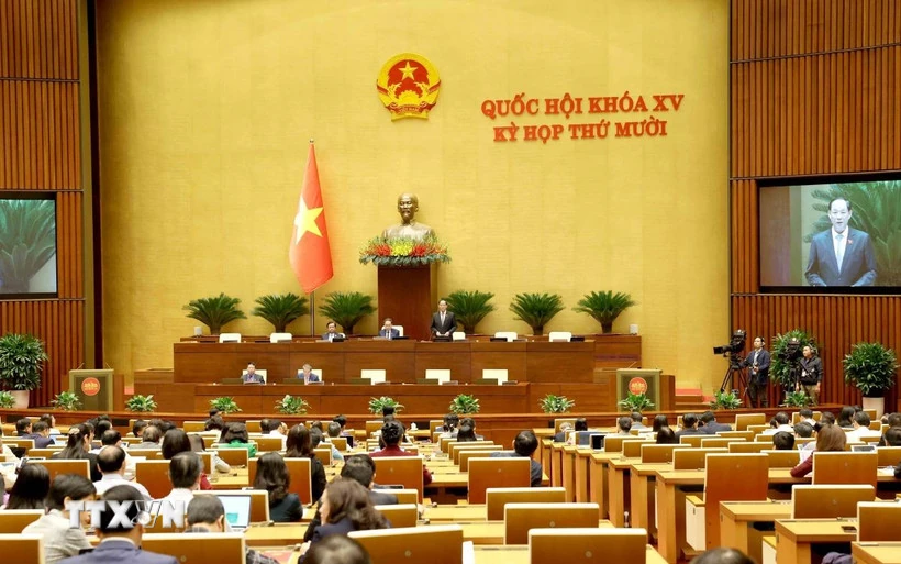 Quốc hội nghe tờ trình, báo cáo giải trình và thảo luận về 9 dự thảo luật