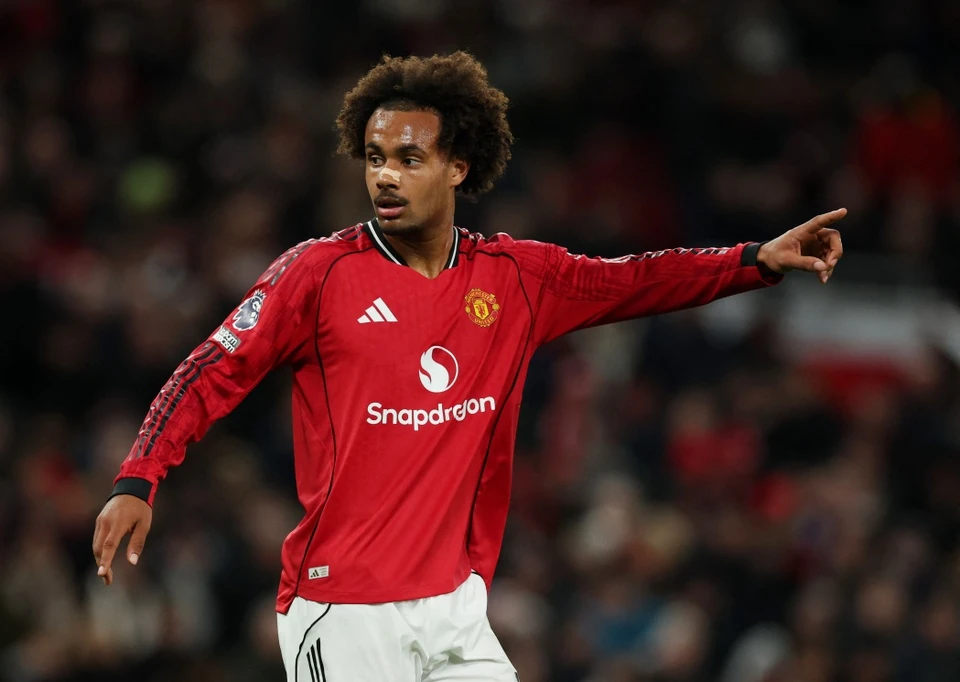 Công an Hà Nội áp sát ngôi đầu bảng V.League; Mbappe nhận Chiếc giày vàng châu Âu