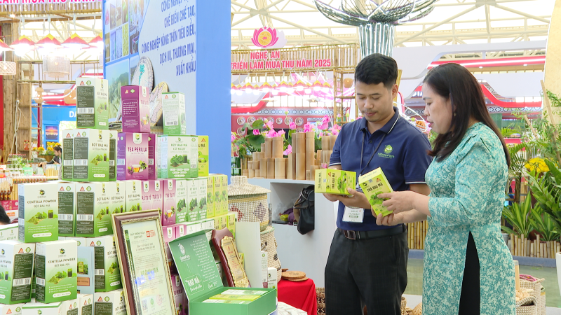 Đặc sắc sản phẩm hàng hoá tiêu biểu tỉnh Thanh Hoá tại Hội chợ Mùa Thu