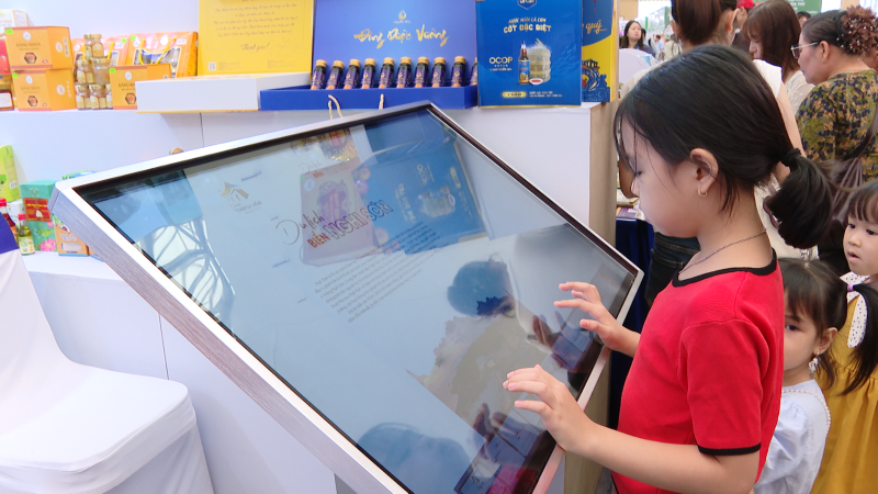 Đặc sắc sản phẩm hàng hoá tiêu biểu tỉnh Thanh Hoá tại Hội chợ Mùa Thu