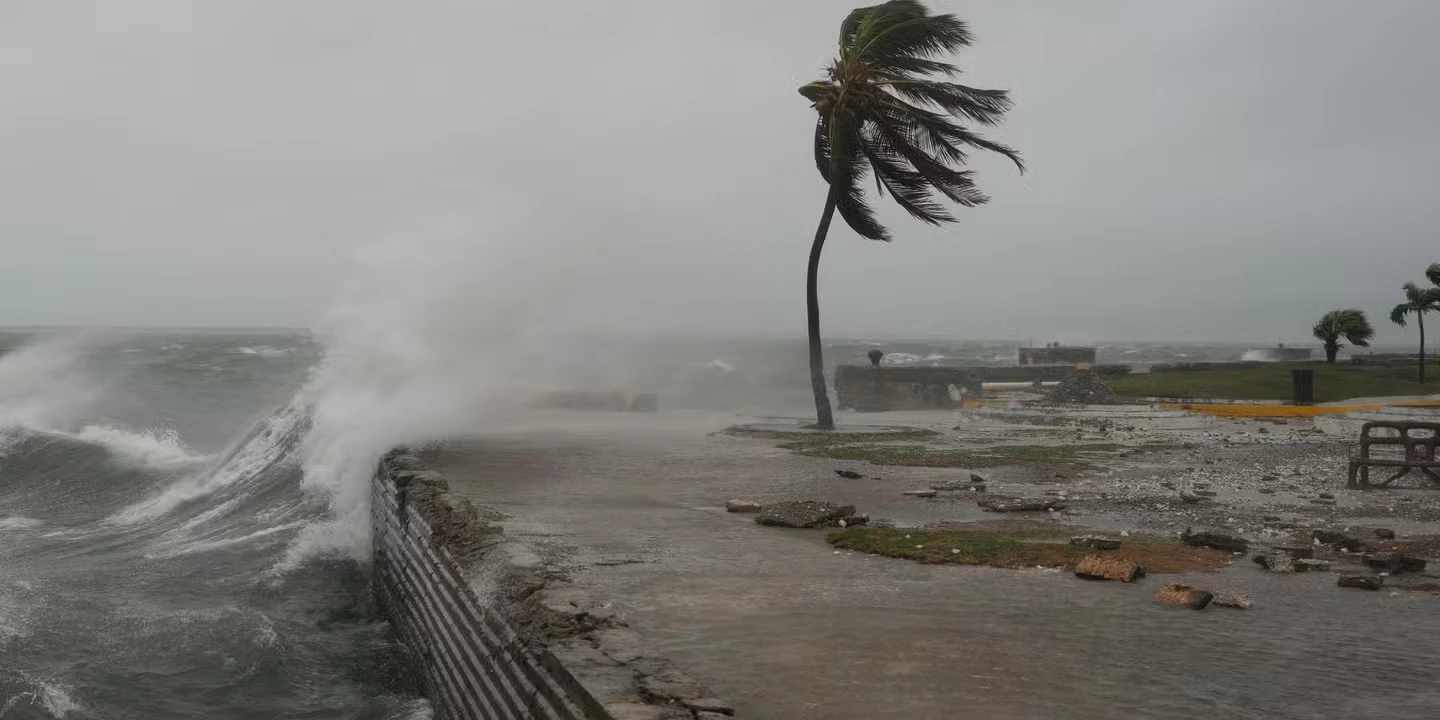 Bão Melissa tàn phá Jamaica, hướng thẳng tới Cuba, hàng trăm nghìn người được sơ tán