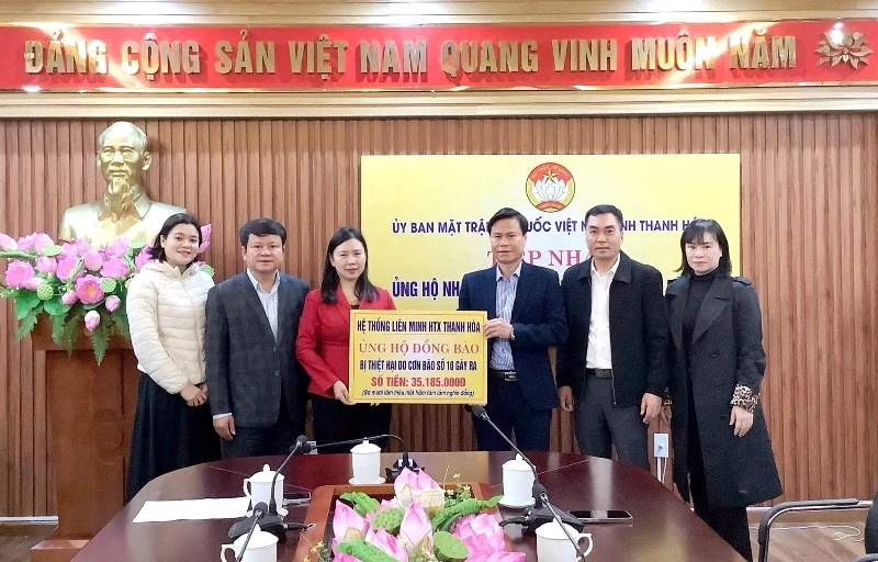 Ủy ban MTTQ tỉnh tiếp nhận ủng hộ đồng bào vùng lũ