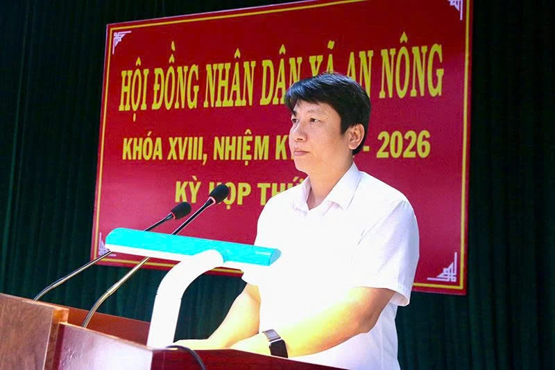 Xây dựng hệ thống chính trị ở cơ sở gắn với việc thực hiện nguyên tắc tập trung dân chủ
