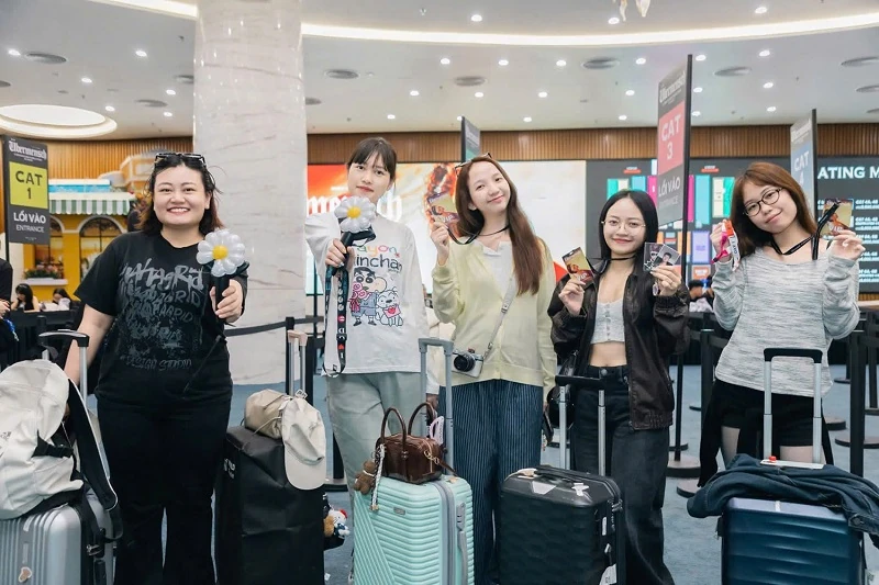 Fan đổ về Ocean City check in G-DRAGON 2025 WORLD TOUR [Übermensch] IN HANOI, háo hức chờ concert lịch sử