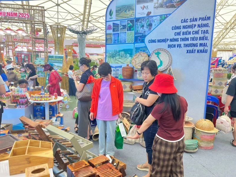 Tỉnh Thanh Hóa đạt giải “Không gian trưng bày tiêu biểu” tại Hội chợ Mùa Thu 2025